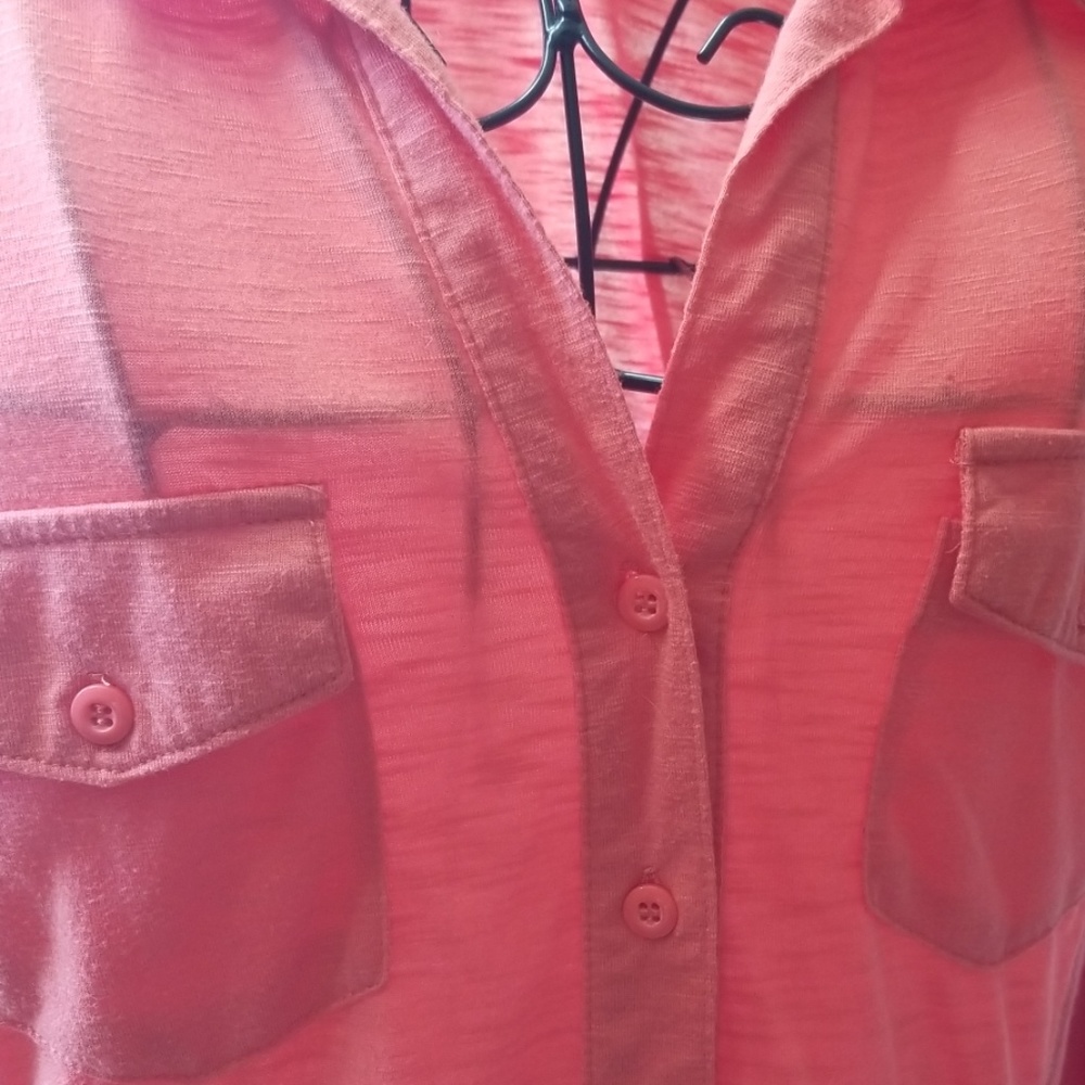 Button down shirt - Picture 2 of 4